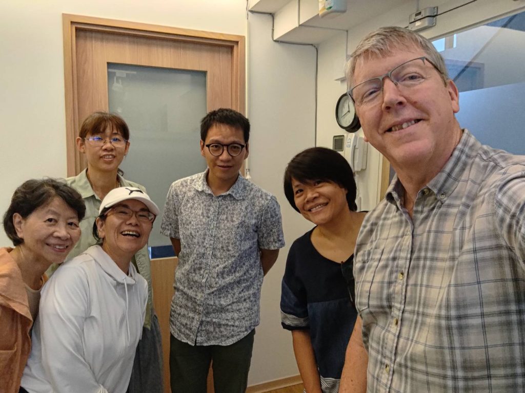 葉牧師(Dr. Yates)帶領個案研討會